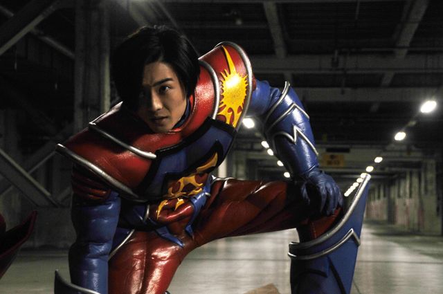 千葉雄大＆竜星涼のW変身シーンは必見！映画『Bros.マックスマン』フォトギャラリー（3枚目）