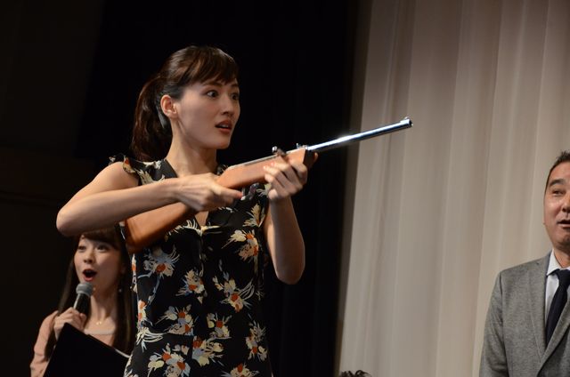 綾瀬はるかの絵に堤真一びっくり！映画『本能寺ホテル』イベント ギャラリー（7枚目）