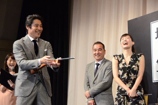 綾瀬はるかの絵に堤真一びっくり！映画『本能寺ホテル』イベント ギャラリー（10枚目）