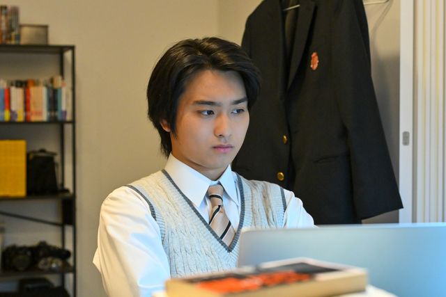 「御上先生」卒業の日、3年2組を待ち受けるのは…最終話場面写真（3枚目）