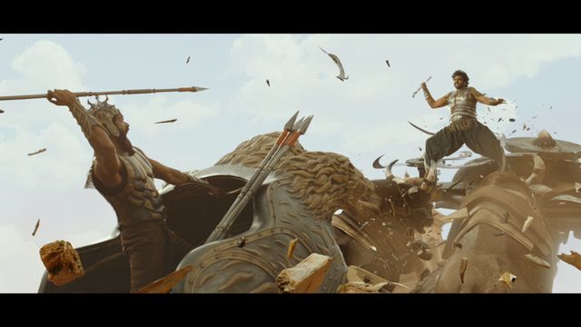 ド派手!インド発『バーフバリ 王の凱旋』場面写真:フォトギャラリー