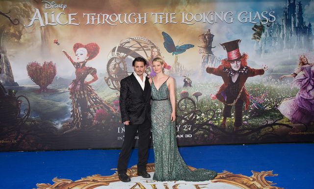 大胆ドレスのミア・ワシコウスカ、ジョニー・デップらと再会！『アリス』EUプレミアフォトギャラリー（3枚目）