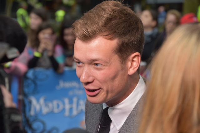 大胆ドレスのミア・ワシコウスカ、ジョニー・デップらと再会！『アリス』EUプレミアフォトギャラリー（33枚目）