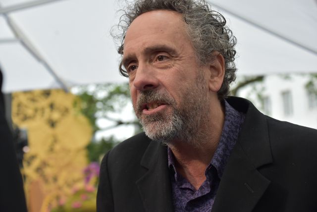 大胆ドレスのミア・ワシコウスカ、ジョニー・デップらと再会！『アリス』EUプレミアフォトギャラリー（45枚目）