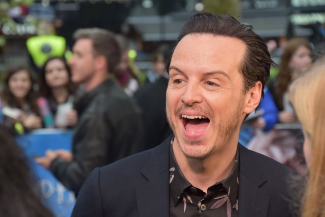 大胆ドレスのミア・ワシコウスカ、ジョニー・デップらと再会！『アリス』EUプレミアフォトギャラリー（52枚目）