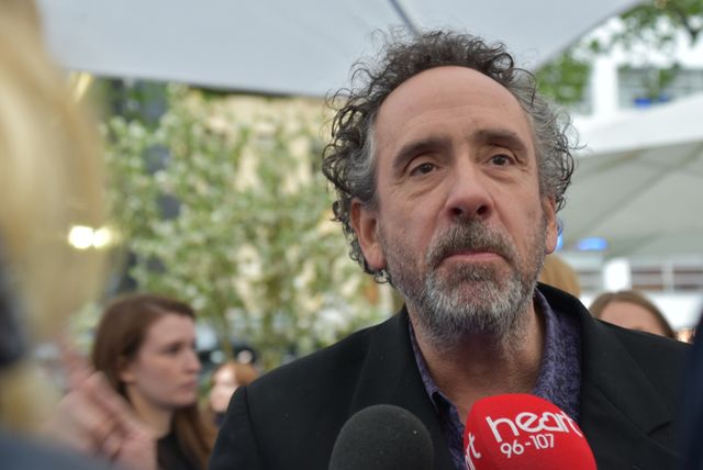 大胆ドレスのミア・ワシコウスカ、ジョニー・デップらと再会！『アリス』EUプレミアフォトギャラリー（55枚目）