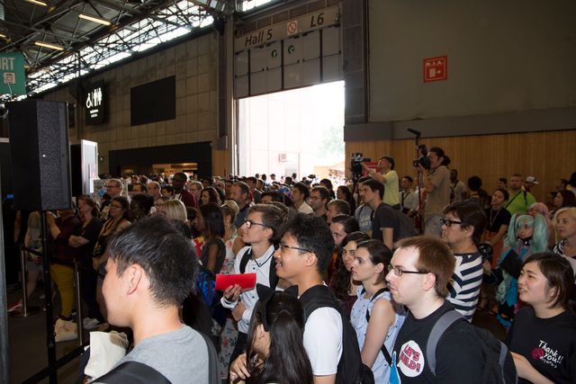 中条あやみ＆佐野勇斗、フランスへ！『3D彼女　リアルガール』上映で湧くジャパンエキスポ（2枚目）