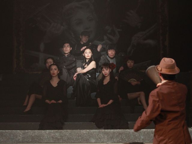 常盤貴子、寺山修司没後30周年舞台「レミング」で、太ももチラ見せチャイナドレスでタンゴ、タンゴ!!　画像ギャラリー（8枚目）