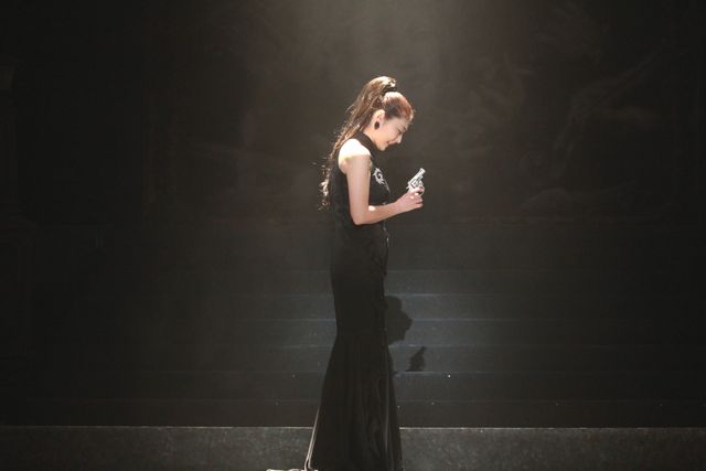 常盤貴子、寺山修司没後30周年舞台「レミング」で、太ももチラ見せチャイナドレスでタンゴ、タンゴ!!　画像ギャラリー（19枚目）