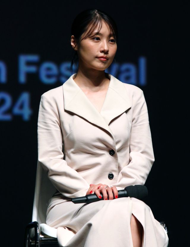 有村架純＆坂口健太郎「さよならのつづき」第29回釜山国際映画祭にて（9枚目）