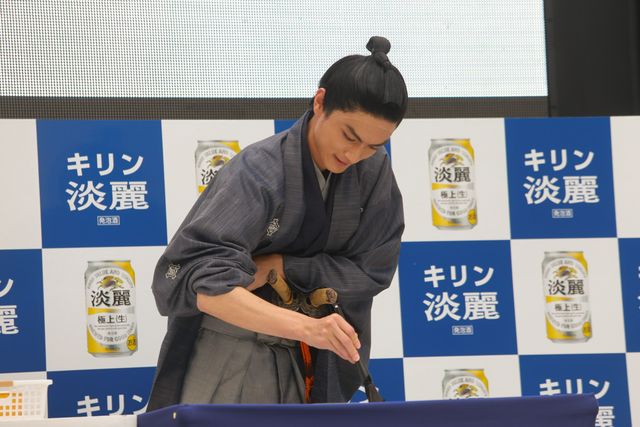 高良健吾、新社会人にアドバイス「キリン淡麗極上<生>」新CM発表会ギャラリー（2枚目）