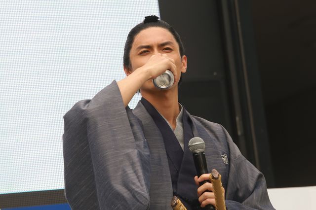 高良健吾、新社会人にアドバイス「キリン淡麗極上<生>」新CM発表会ギャラリー（4枚目）