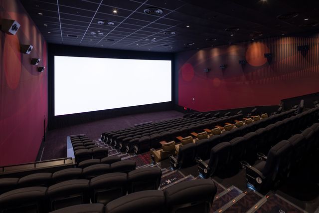 『名探偵コナン 黒鉄の魚影』とコラボも！「TOHOシネマズ ららぽーと門真」（5枚目）