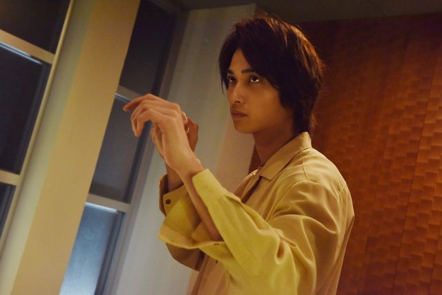 田中圭＆横浜流星が謎に迫る！ドラマ「あなたの番です」13話場面カット（3枚目）