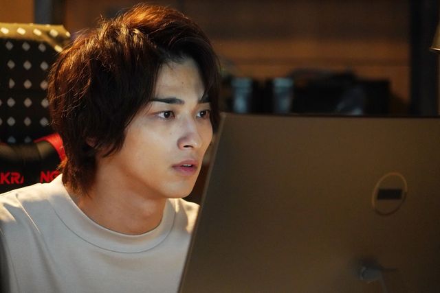 田中圭＆横浜流星が謎に迫る！ドラマ「あなたの番です」13話場面カット（13枚目）