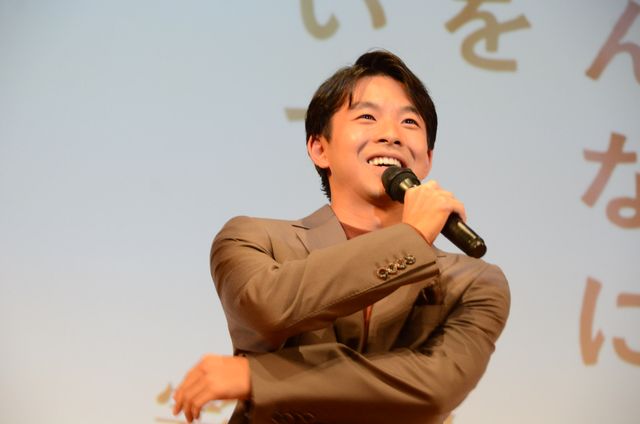 吉田羊＆太賀、ゴスペラーズ生歌に感激！映画『母さんがどんなに僕を嫌いでも』完成披露試写会（8枚目）