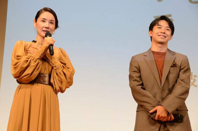 吉田羊＆太賀、ゴスペラーズ生歌に感激！映画『母さんがどんなに僕を嫌いでも』完成披露試写会（15枚目）