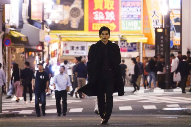 崎山つばさ、危険な雰囲気…！映画『クロガラス』場面写真ほか（7枚目）