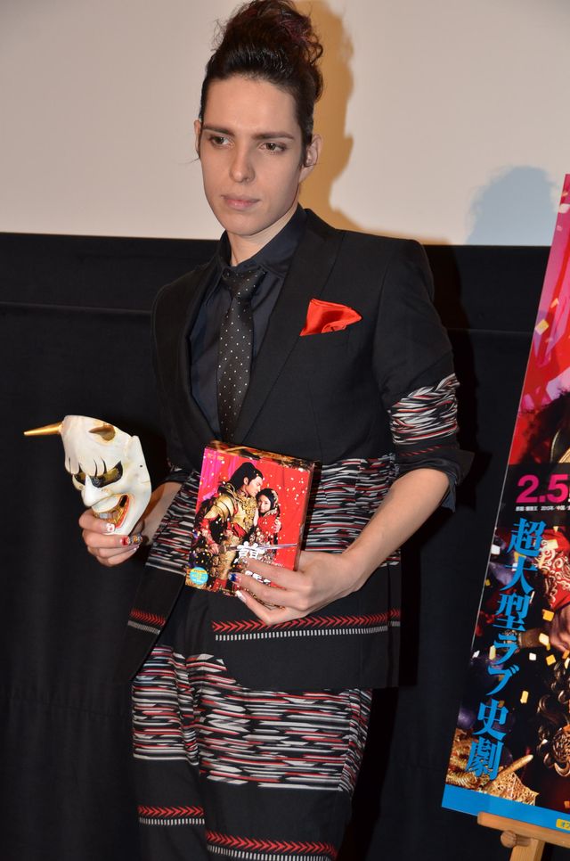 オネエモデルIVANの初の本格的男装姿！フォトギャラリー（4枚目）