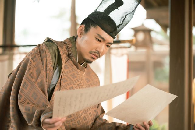 「源氏物語」爆誕！道長から一条天皇へ…「光る君へ」第31回場面写真（3枚目）