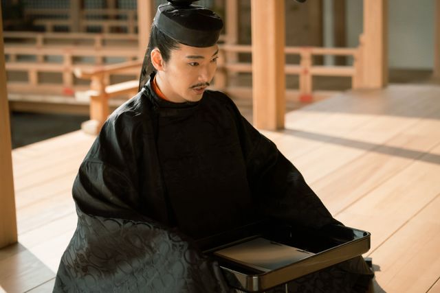 「源氏物語」爆誕！道長から一条天皇へ…「光る君へ」第31回場面写真（6枚目）