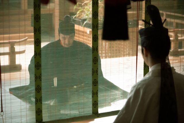 「源氏物語」爆誕！道長から一条天皇へ…「光る君へ」第31回場面写真（7枚目）