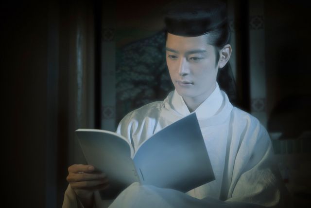 「源氏物語」爆誕！道長から一条天皇へ…「光る君へ」第31回場面写真（8枚目）