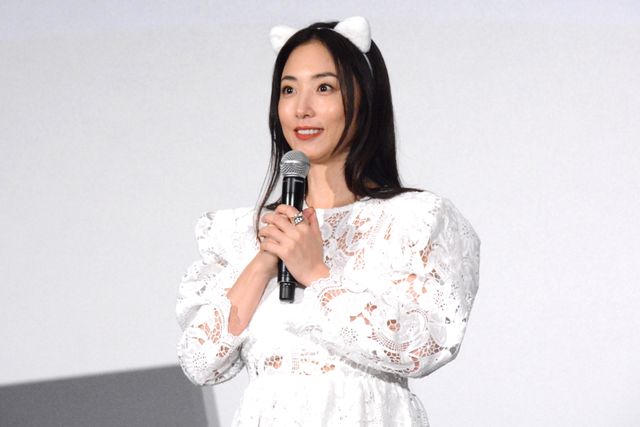 山里亮太＆MEGUMI、まことお兄さんと楽しく体操！『ねこのガーフィールド』公開記念舞台あいさつ（6枚目）