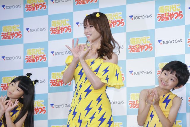 深田恭子、美脚＆美背中で魅了！（12枚目）