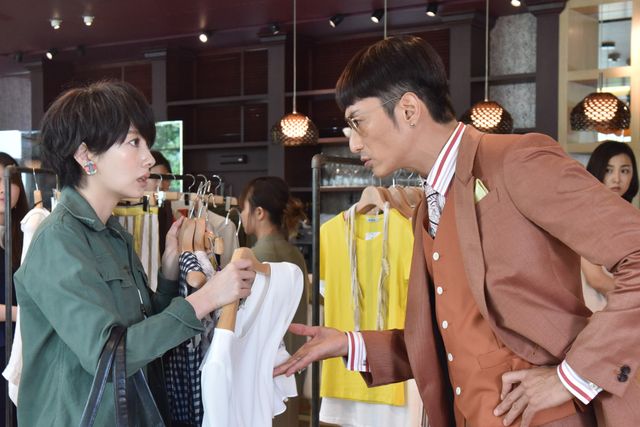 波瑠が黒ドレスでオトナの女性に大変身！（5枚目）