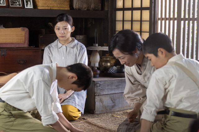 直明（三山凌輝）が帰って来る…「虎に翼」第41回の場面写真（3枚目）