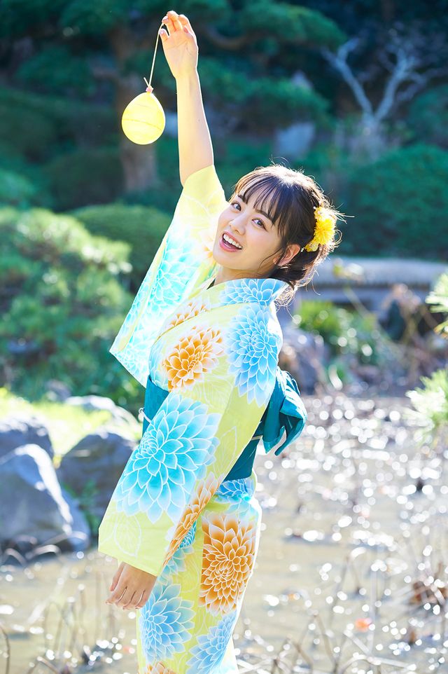 伊原六花、真っ白な衣装で透明感すごい…：フォトギャラリー