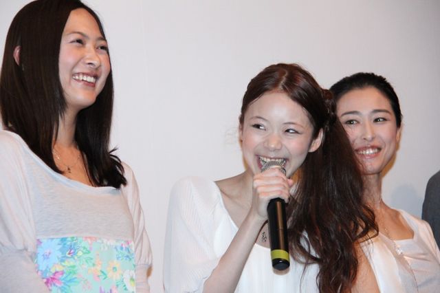 谷村美月、レイトショーの舞台あいさつでちょっぴり暴走！ファンをいじって赤面「深夜なので」画像ギャラリー（6枚目）