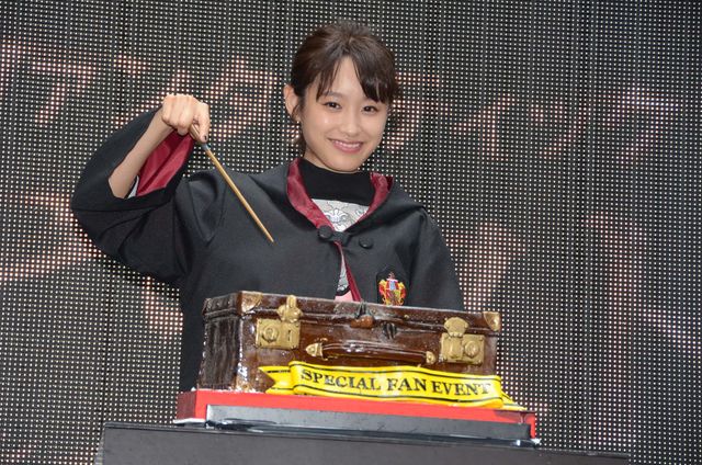 高橋愛　ハリポタ新シリーズの撮影セットも見学　まさにファンタスティック！　画像ギャラリー（9枚目）