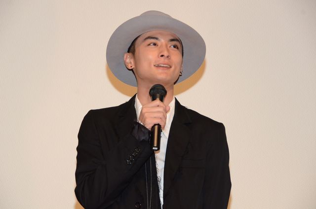 高良健吾ら、なんと“月の土地”を監督にプレゼント！（6枚目）