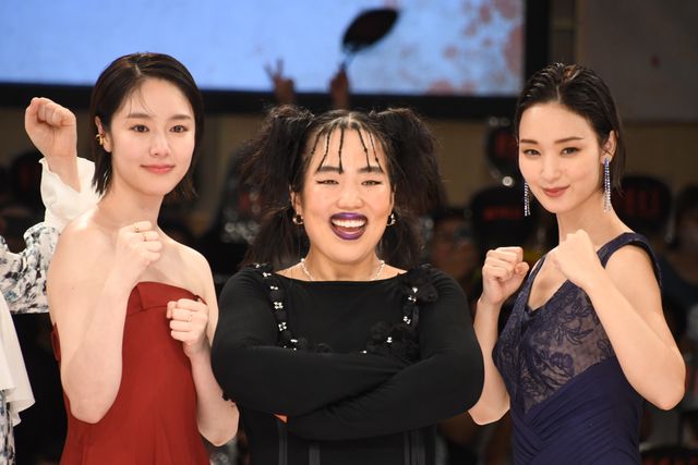 唐田えりか、会見で連続の涙…「極悪女王」レスラー役キャスト大集合：フォトギャラリー