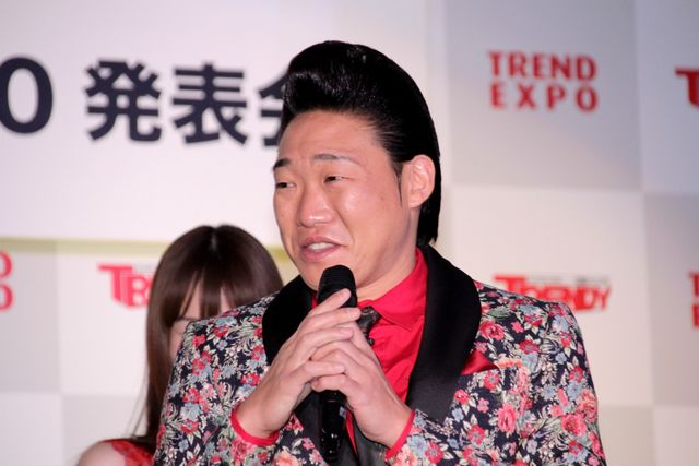 竹内涼真がタキシードで登場！日経トレンディ「2017年ヒット商品ベスト30」＆「2018年ヒット予測ランキング」発表会（8枚目）