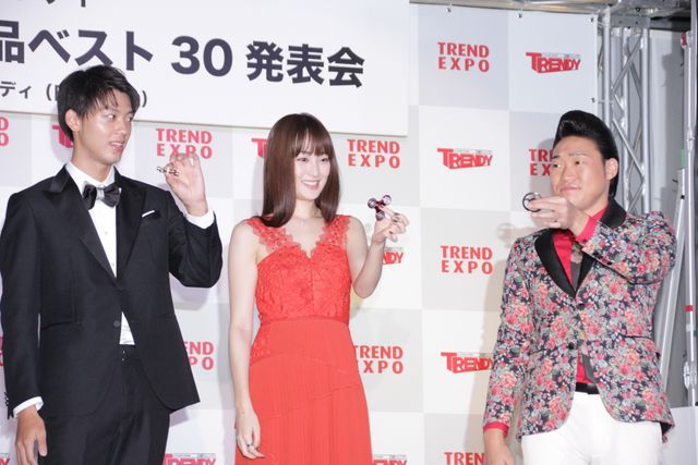 竹内涼真がタキシードで登場！日経トレンディ「2017年ヒット商品ベスト30」＆「2018年ヒット予測ランキング」発表会（11枚目）