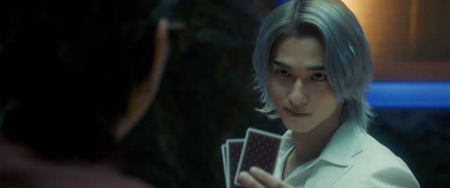 白石麻衣、本郷奏多、櫻井海音の姿も！『嘘喰い』場面カット（5枚目）