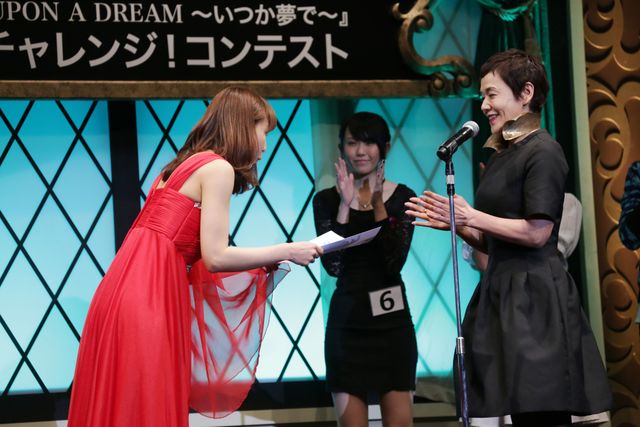 貫禄たっぷり！大竹しのぶ生歌披露フォトギャラリー（4枚目）