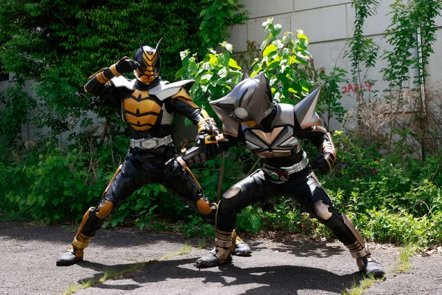 アトラスvsギラファ、新ライダー同士が激突！『仮面ライダーカブト 20th 天を継ぐもの』新規場面カット15枚（10枚目）