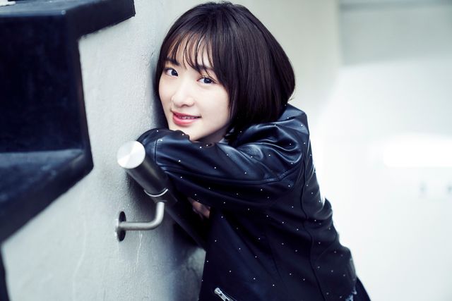 生駒里奈、クールな衣装で美しさ際立つ…＜インタビューカット集＞（5枚目）