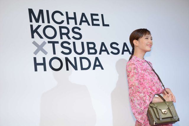 本田翼、桜イメージのドレス姿で魅了！（12枚目）