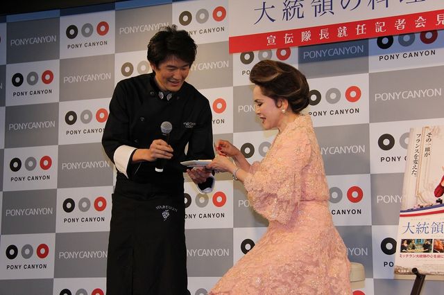 見ているだけでおなかがすいてくる……デヴィ夫人の優雅なお食事フォトギャラリー（2枚目）