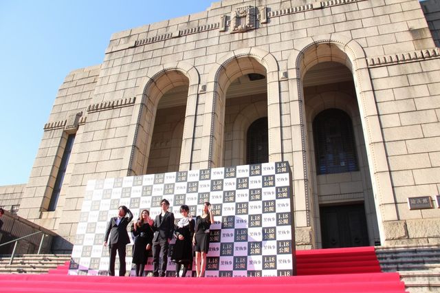 水嶋ヒロが2年半ぶり公の場！映画『黒執事』完成報告レッドカーペットイベント　フォトギャラリー（14枚目）