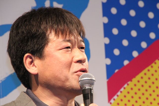 メガネッ子な向井理！「神の舌を持つ男」制作発表 ギャラリー（2枚目）