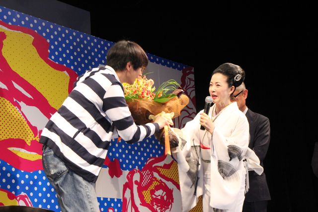 メガネッ子な向井理！「神の舌を持つ男」制作発表 ギャラリー（7枚目）