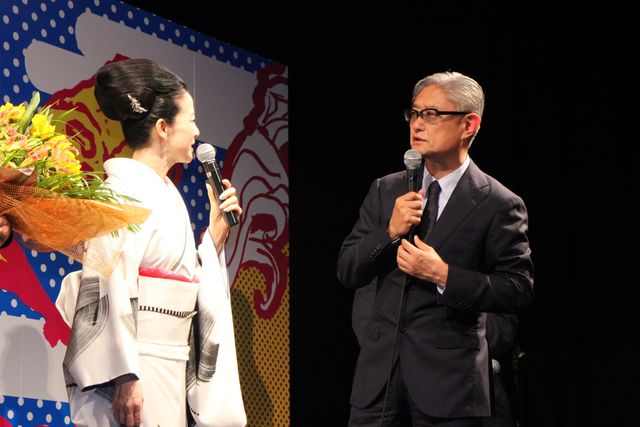 メガネッ子な向井理！「神の舌を持つ男」制作発表 ギャラリー（10枚目）