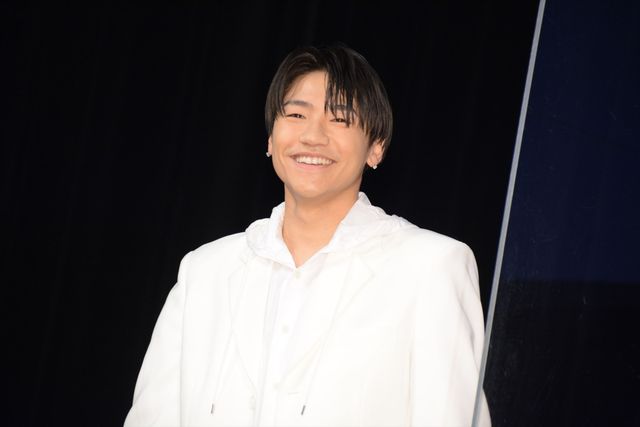 笑顔で手を振るGENERATIONS！映画『昨日より赤く明日より青く-CINEMA FIGHTERS project-』プレミア上映会＆Special Live（11枚目）