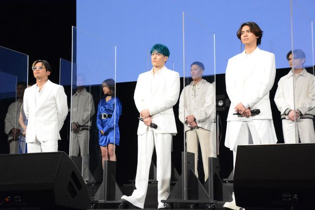 笑顔で手を振るGENERATIONS！映画『昨日より赤く明日より青く-CINEMA FIGHTERS project-』プレミア上映会＆Special Live（14枚目）